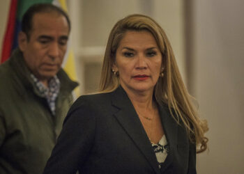 Ex Presidenta interina de Bolivia inicia huelga de hambre previo a su juicio