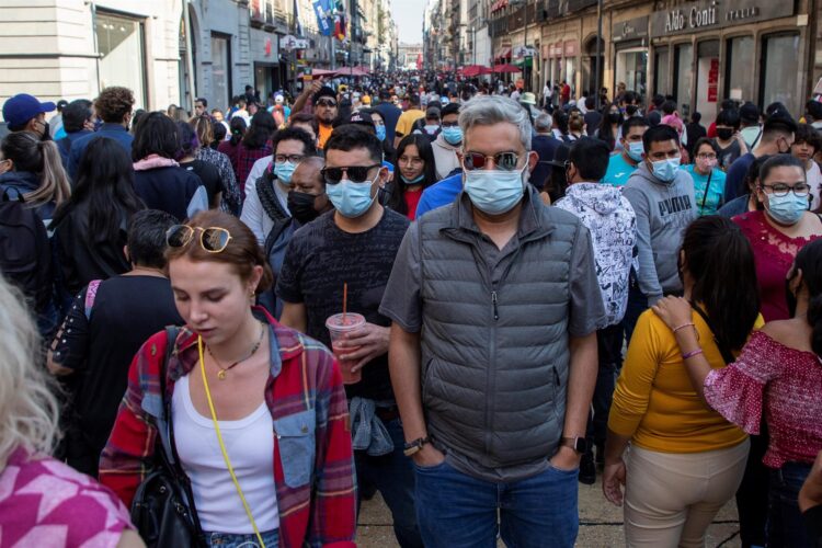 ¿Fin de la pandemia? Bajan 19% casos de COVID-19 en el mundo