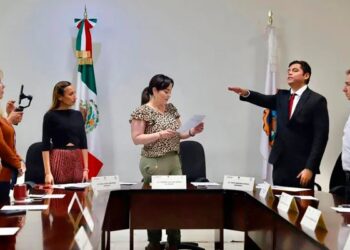 Toma Alcaldesa de Nuevo Laredo protesta a Director General del IMJUVE
