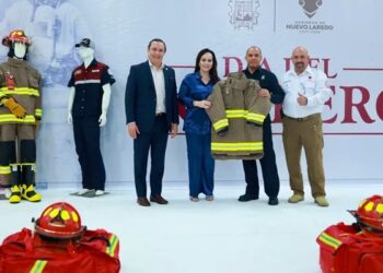 Reconoce Gobierno Municipal de NLD a Bomberos y entrega nuevo equipamiento