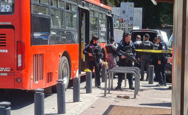 VIDEO. Sujeto es abatido tras secuestrar un camión de pasajeros en Guadalajara