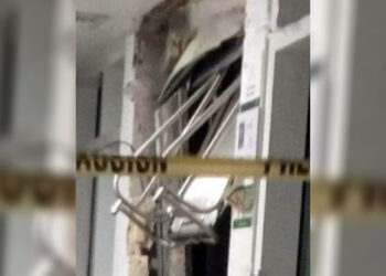 “Quedé encerrado”: difunden video del camillero tras muerte de la niña en elevador