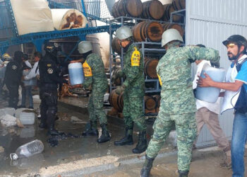 Reportan 3 lesionados tras explosión de fábrica del alcohol en Comitán, Chiapas