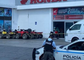 Matan a hombre al interior de una agencia de motocicletas en Monterrey